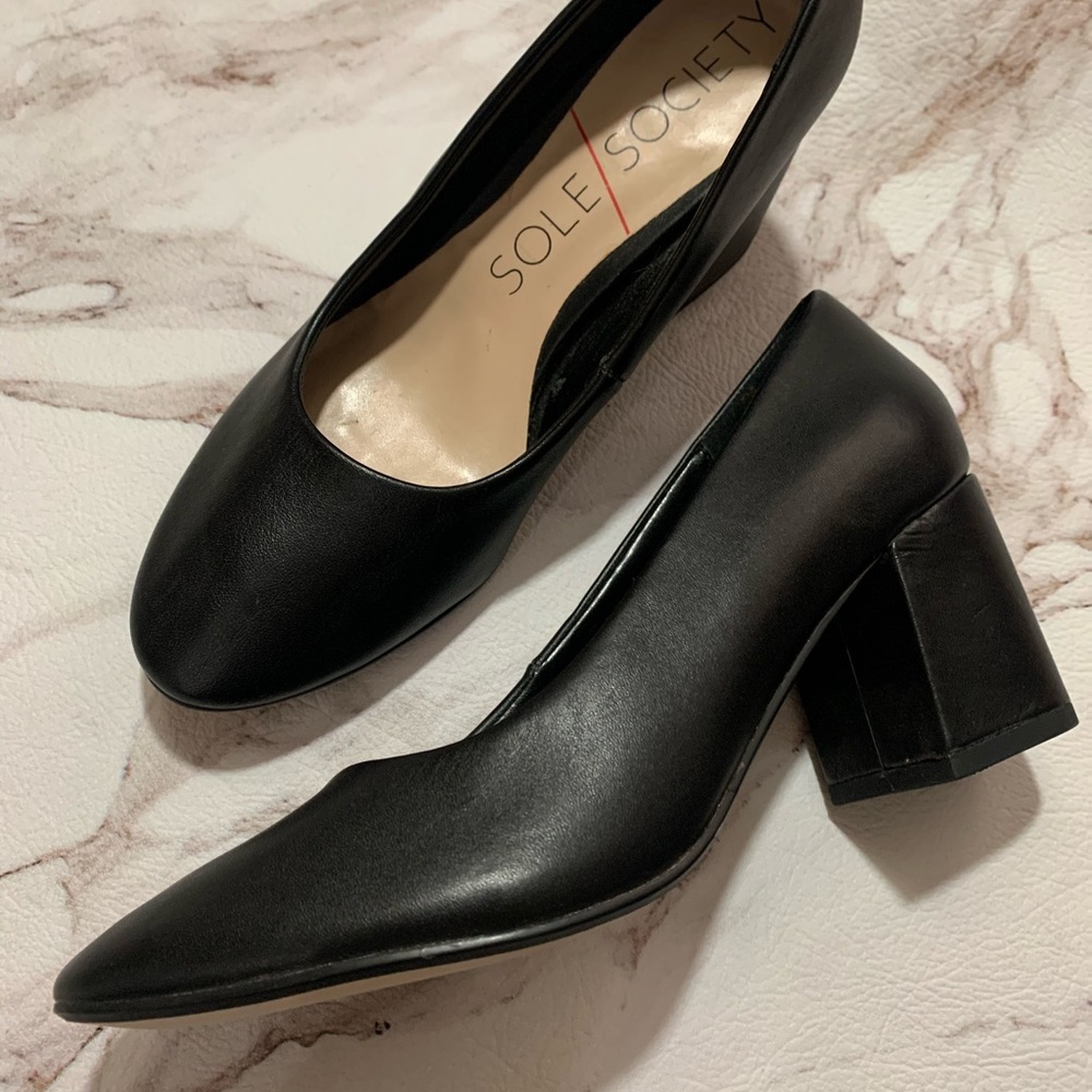 Sole Society Elle Women's Black Block Heeled Pumps